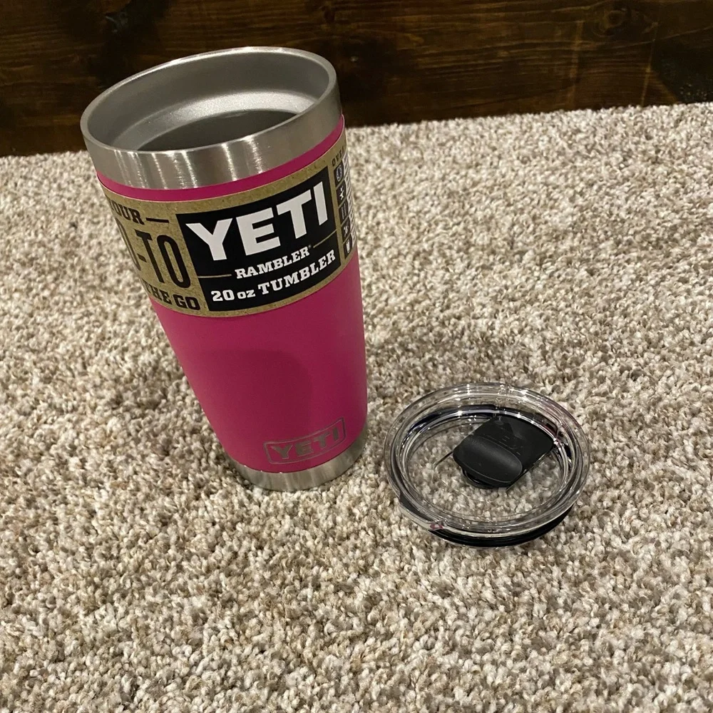YETI Rambler 20 oz Tumbler - Picture 1 of 3